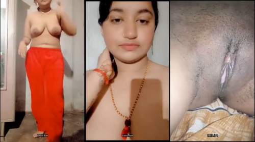 Bengali girl showing her chut and boobs